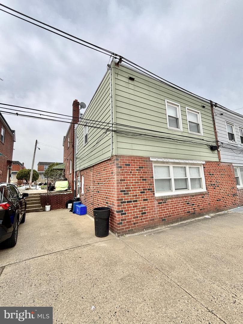 1827 Arnold Street photo 46