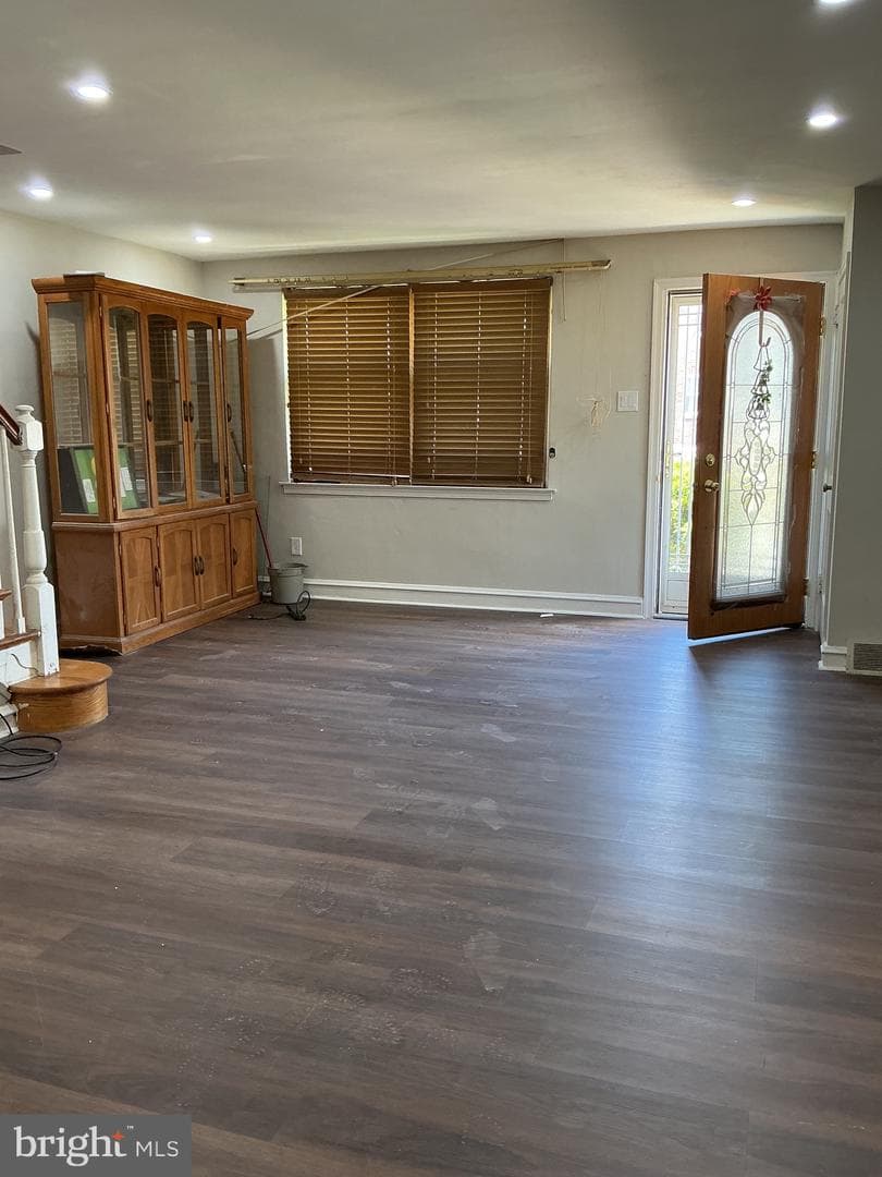 1314 E Weaver Street photo 5