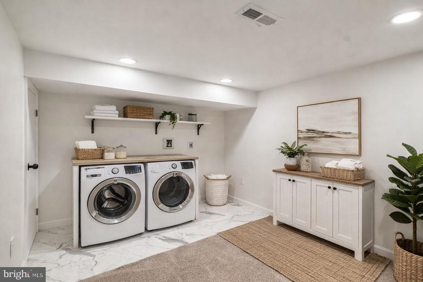 128 W Hansberry Street photo 8