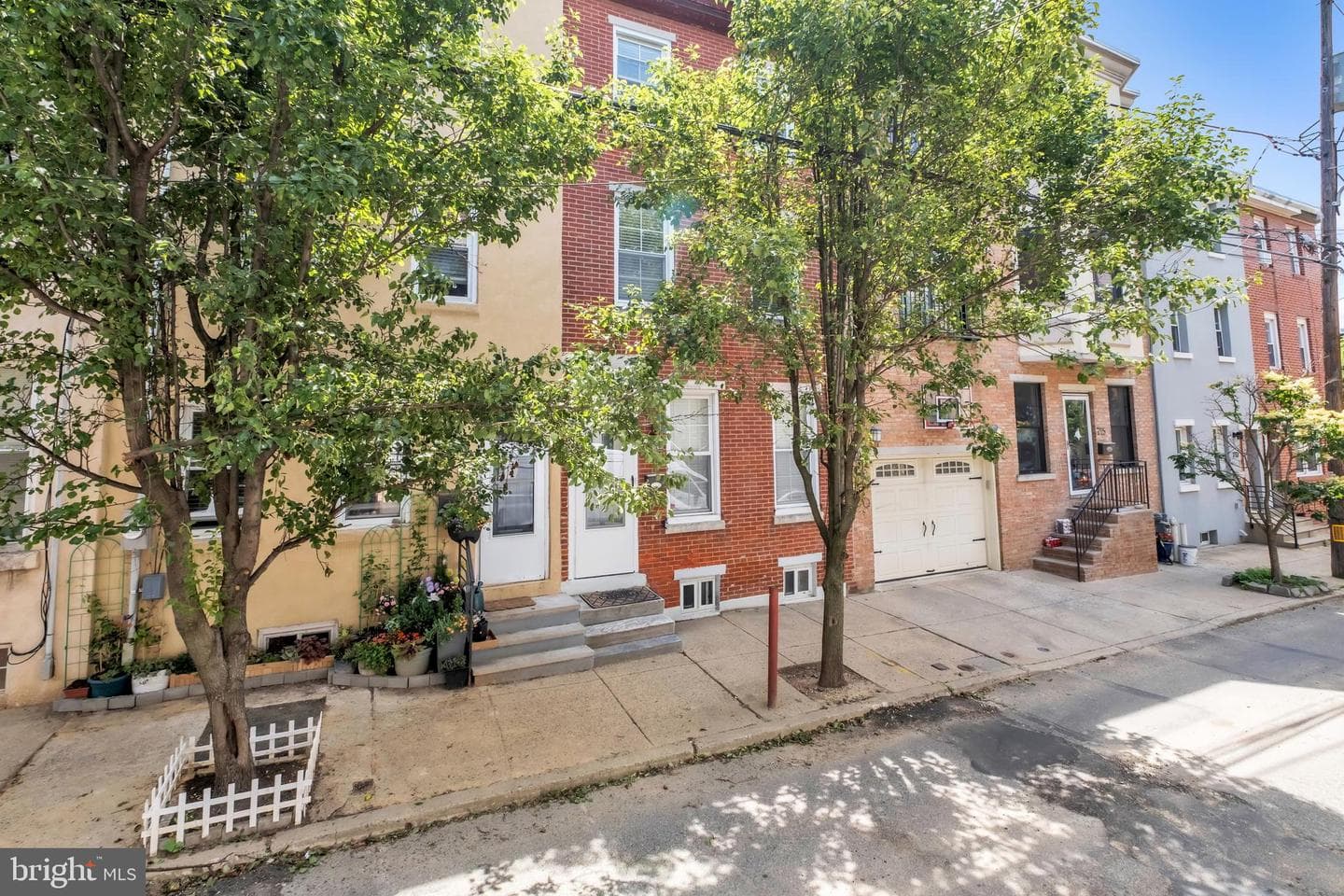 719 N Uber Street photo 22
