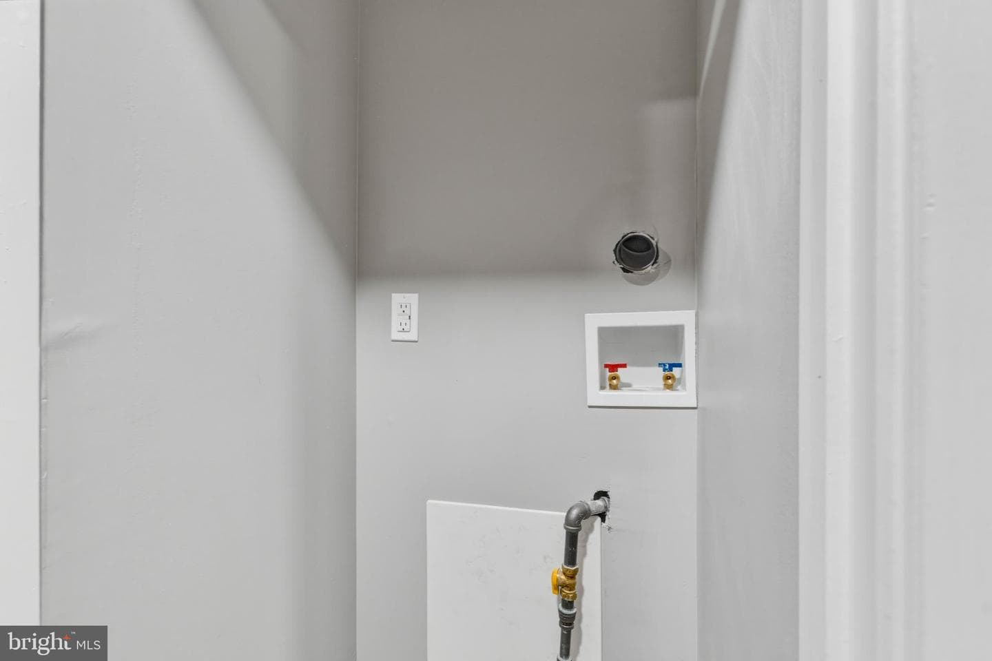 1725 W Thompson Street photo 22