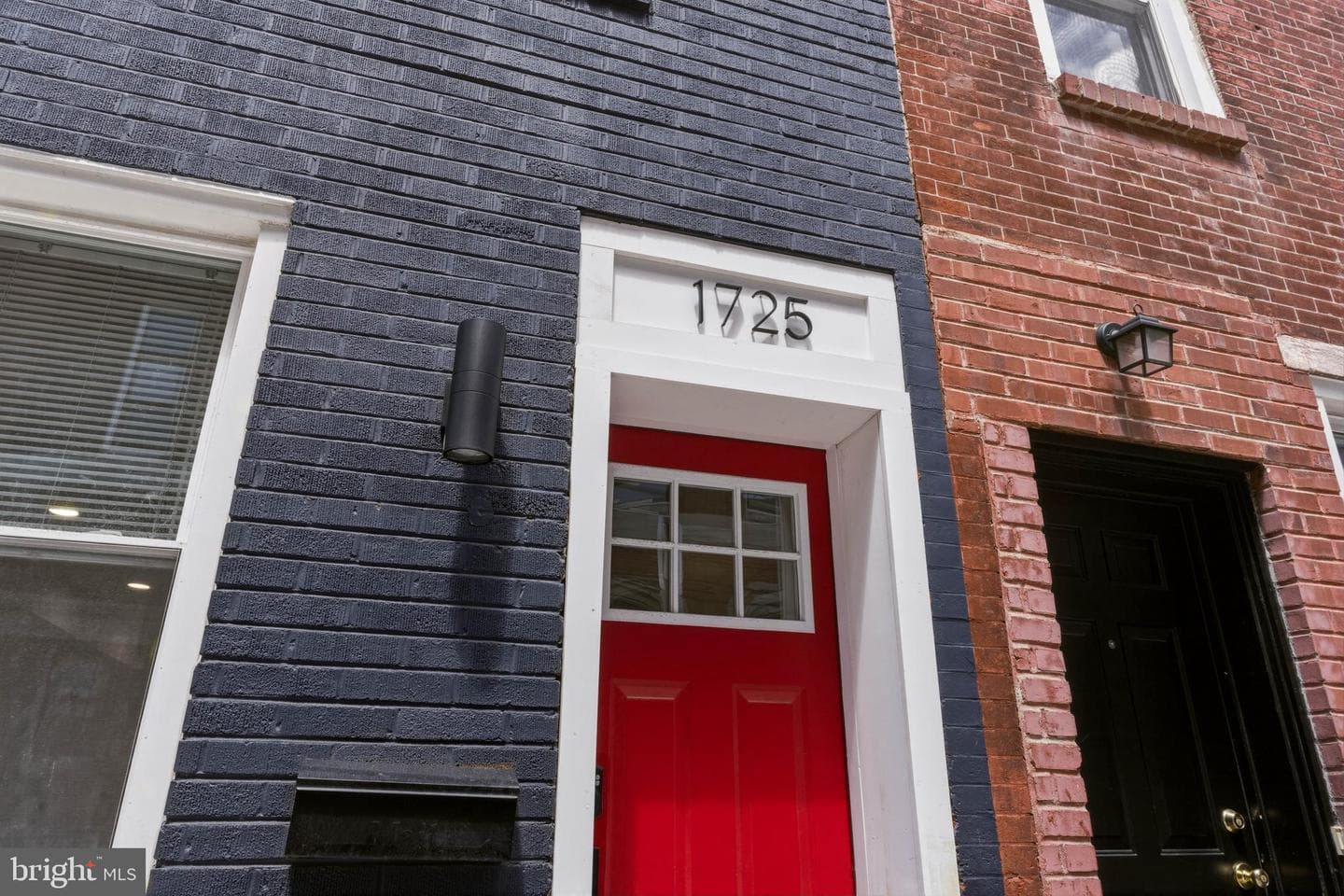 1725 W Thompson Street photo 3