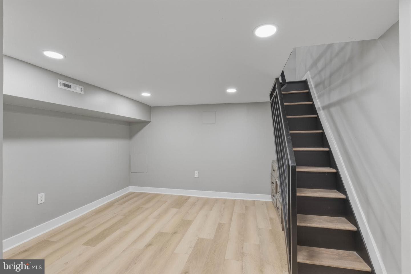 1725 W Thompson Street photo 44
