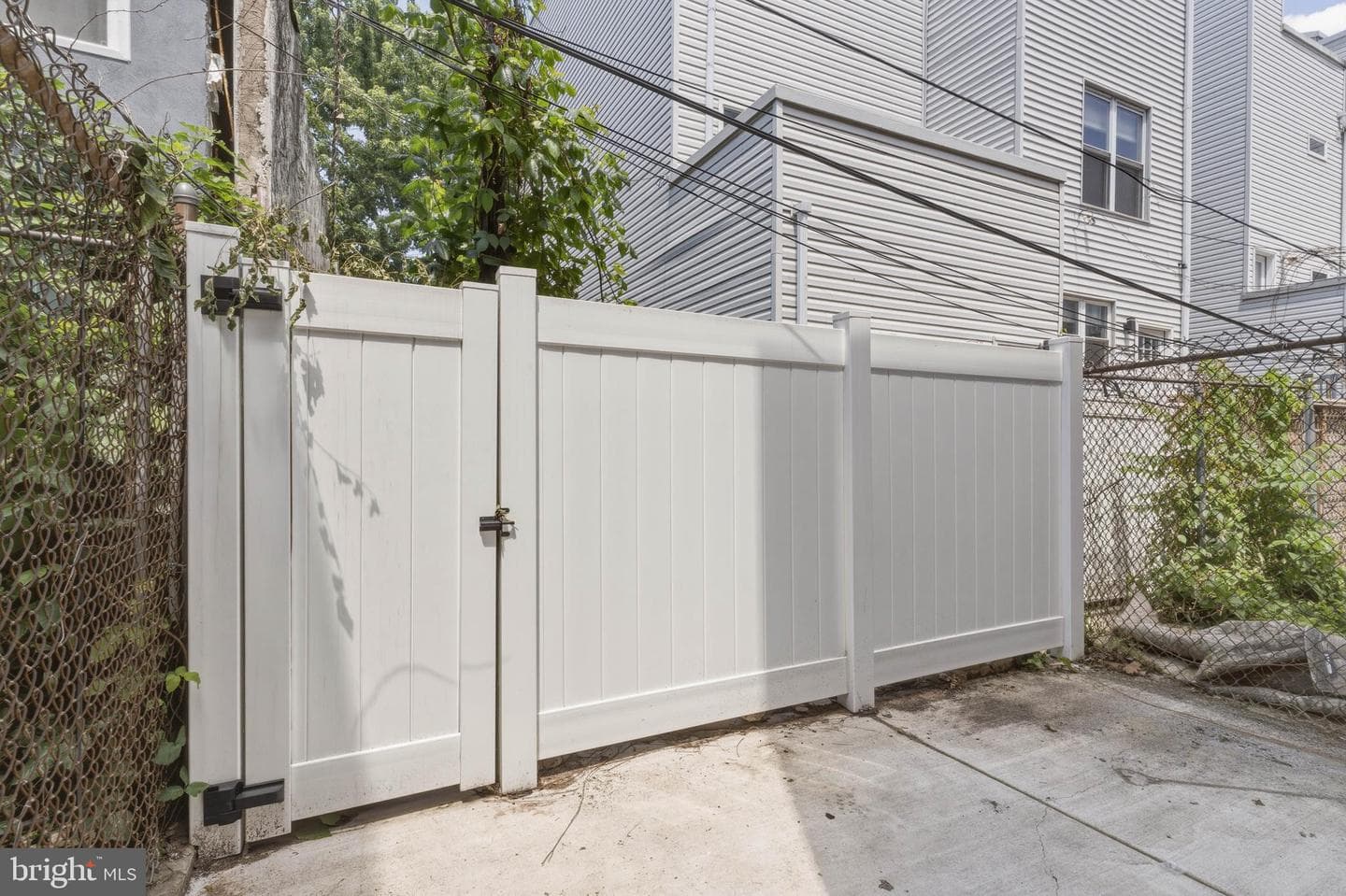 1725 W Thompson Street photo 50
