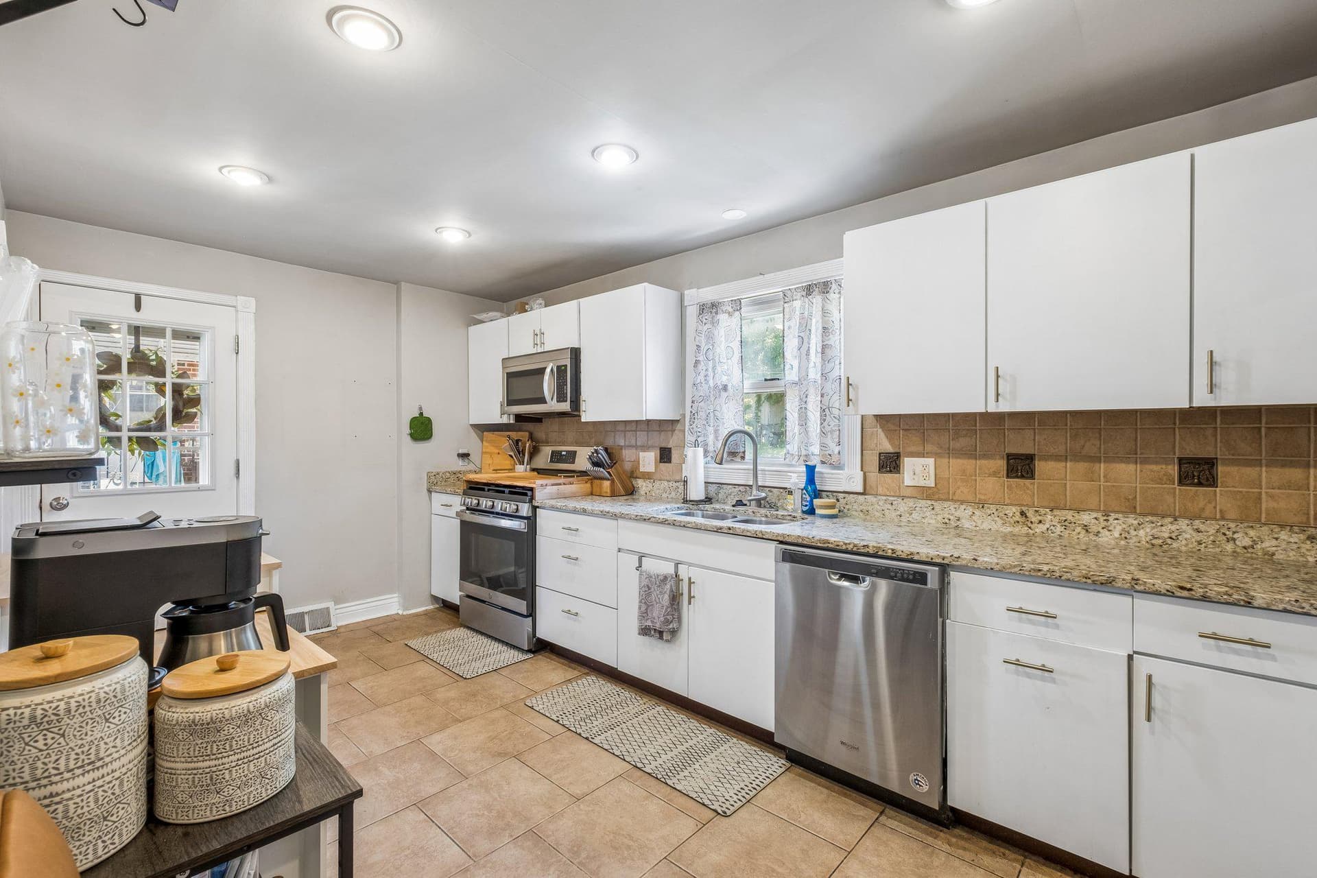 725 Hill Road photo 12