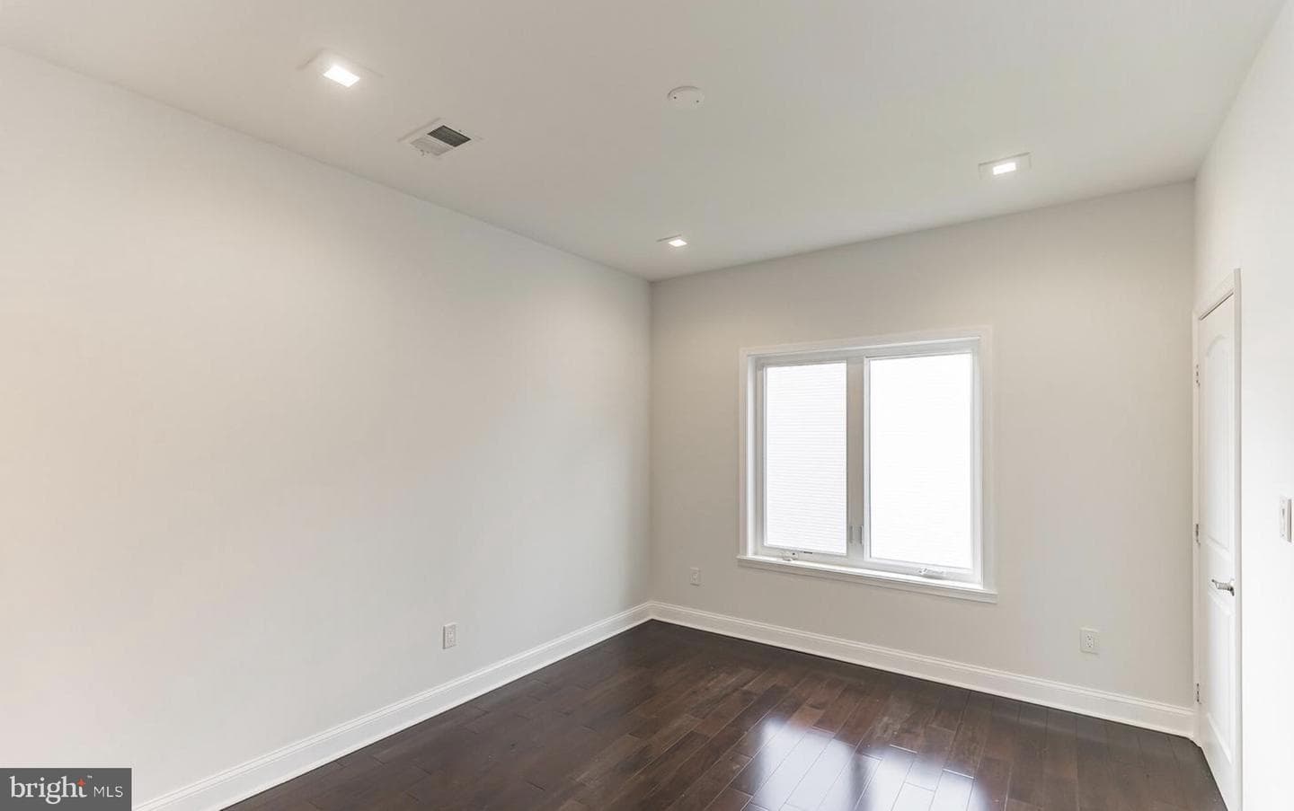 1818 Dickinson Street photo 22