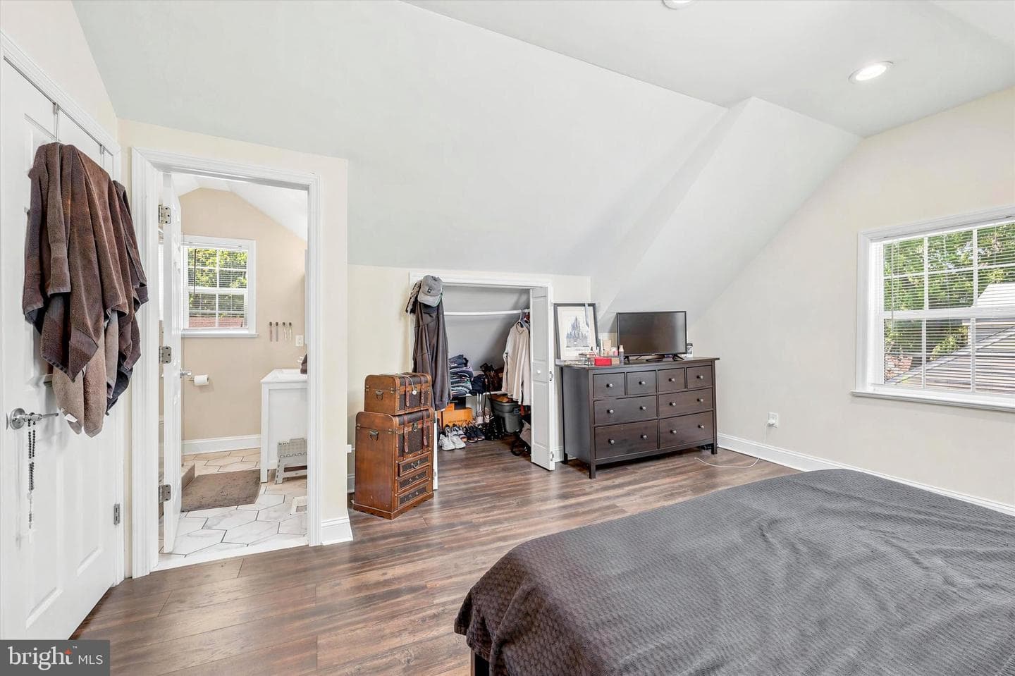 9345 Annapolis Road photo 12