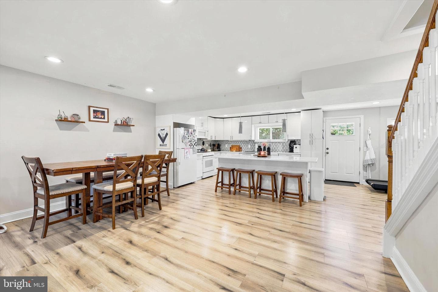 9345 Annapolis Road photo 3