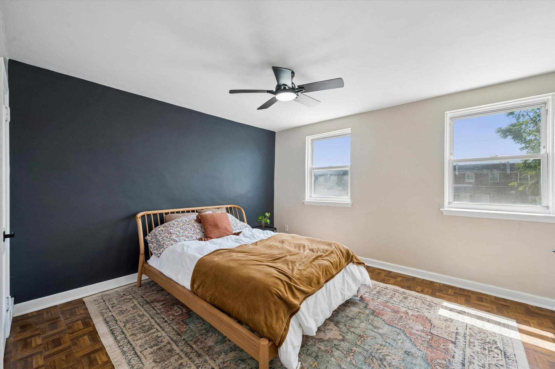 5850 Oakland Street photo 13