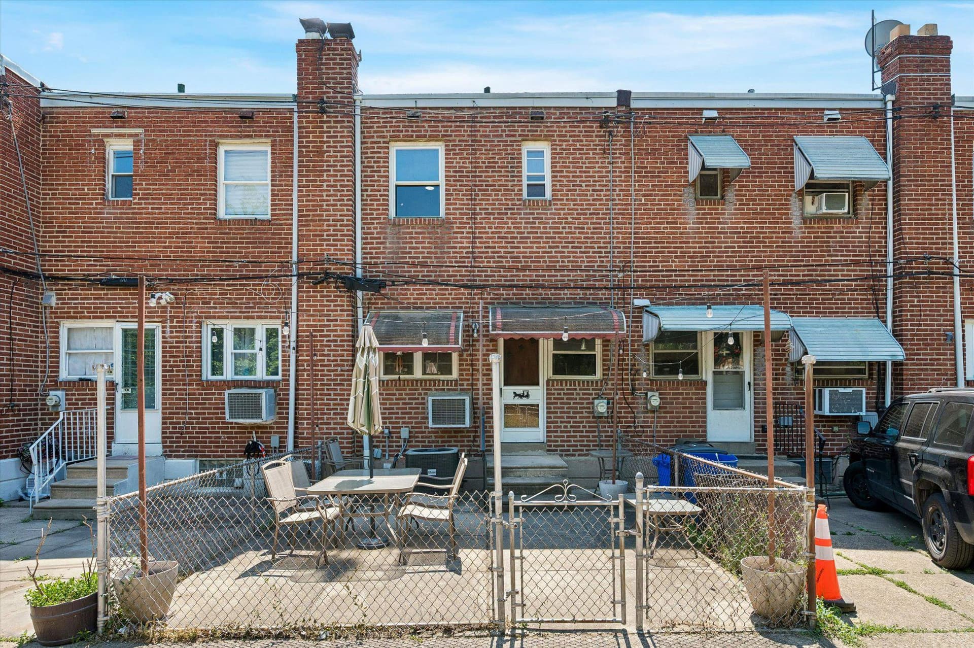 5850 Oakland Street photo 17