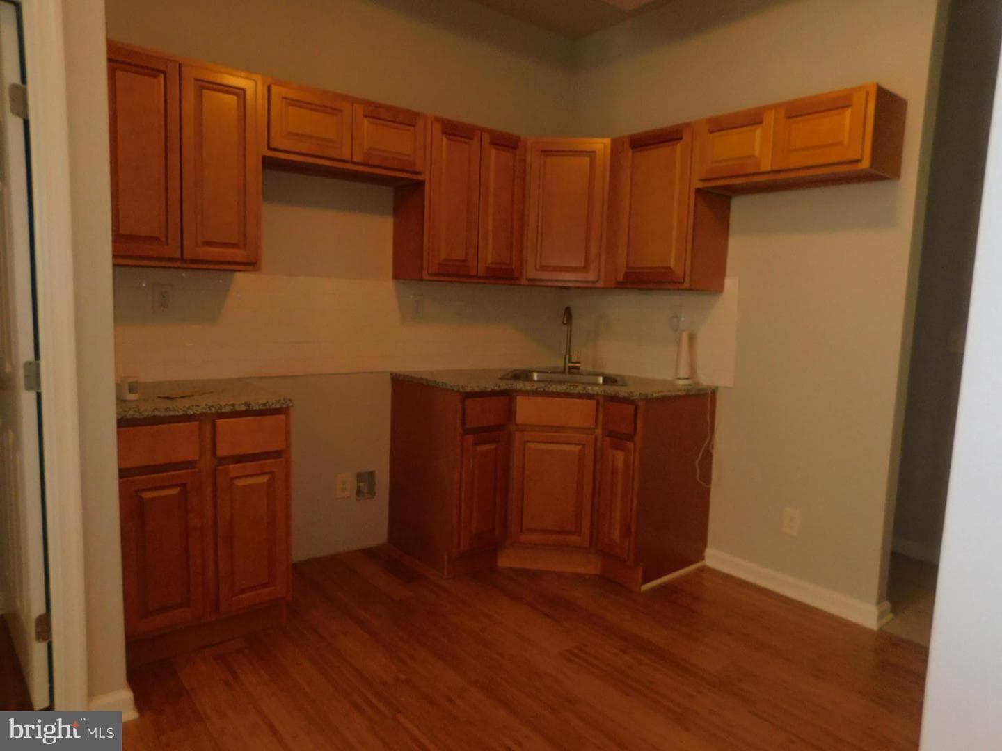 2546 N Sydenham Street photo 6