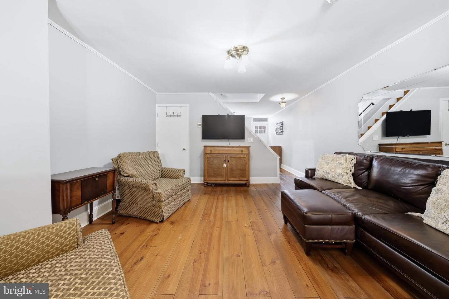 2245 Pemberton Street photo 11