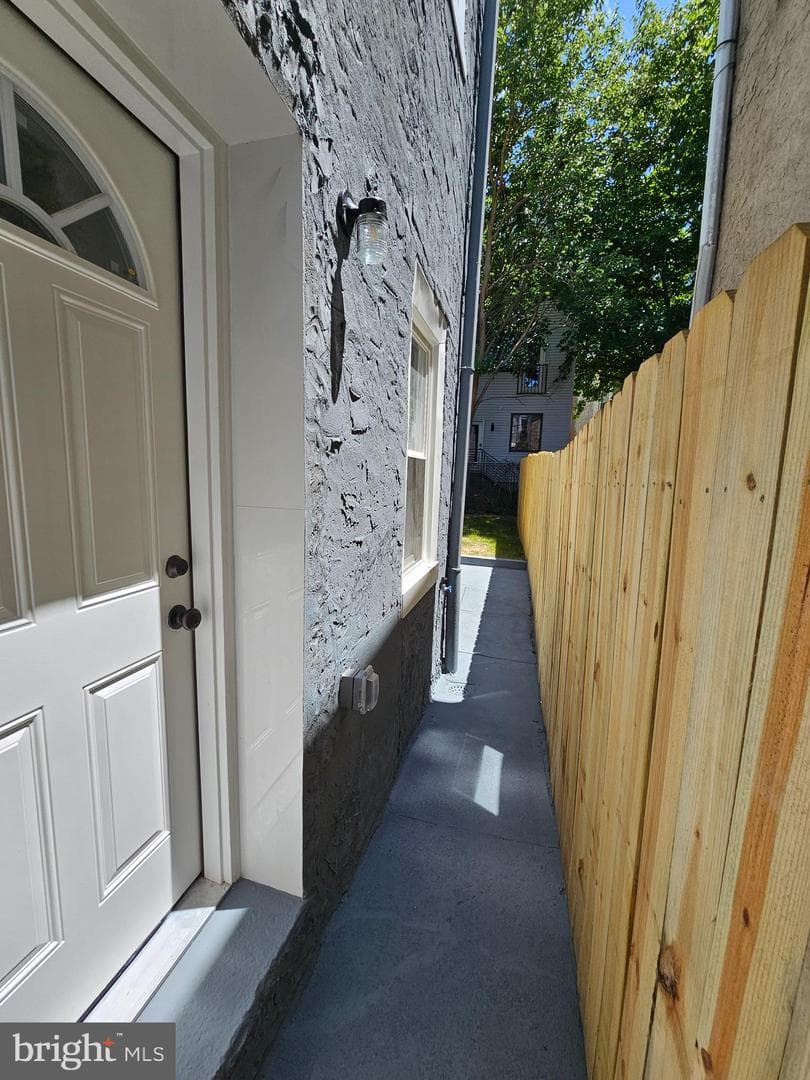 1835 N Gratz Street photo 24