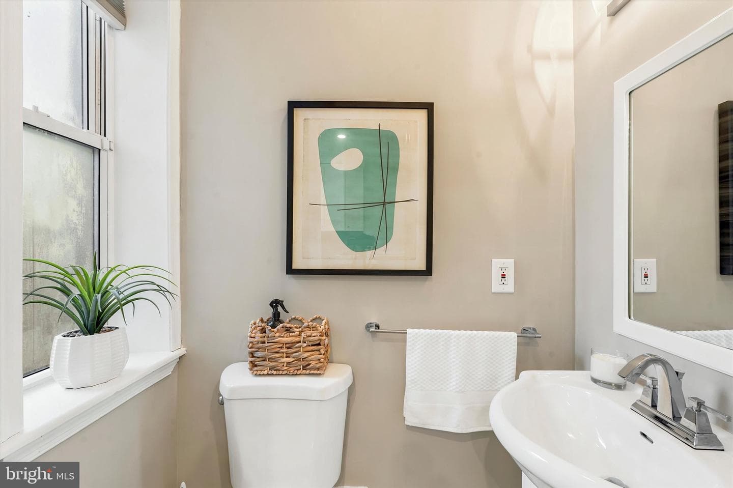 1633 Ellsworth Street photo 8