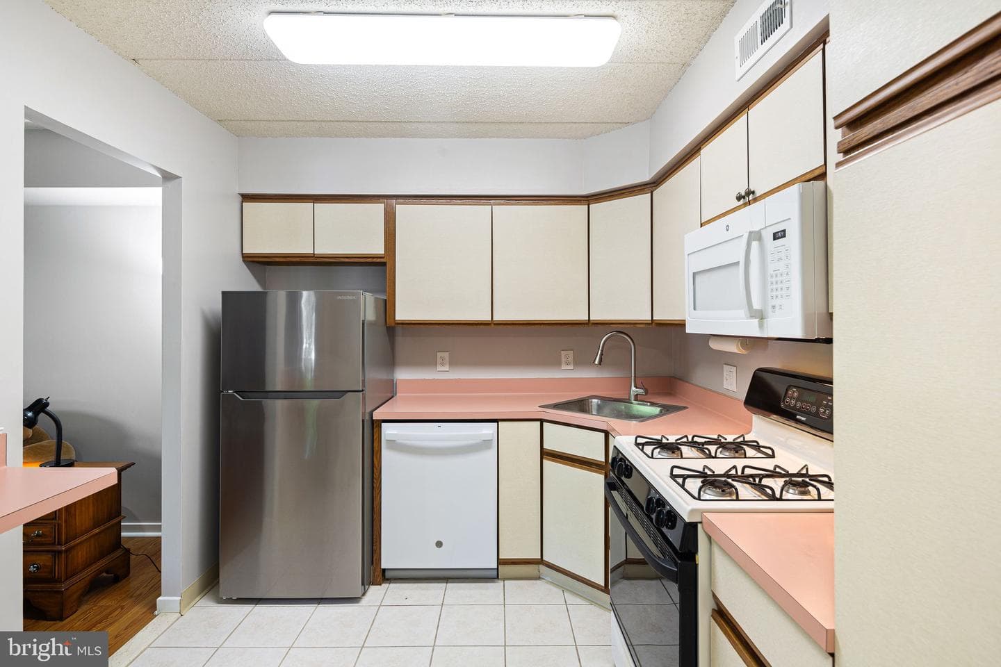 401 Shawmont Avenue #b photo 7