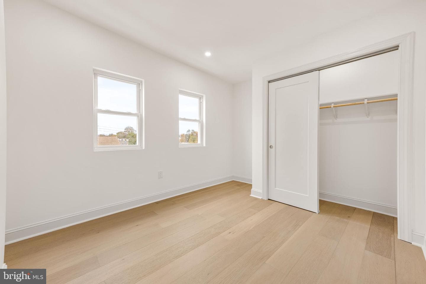 240 W Earlham Terrace photo 29