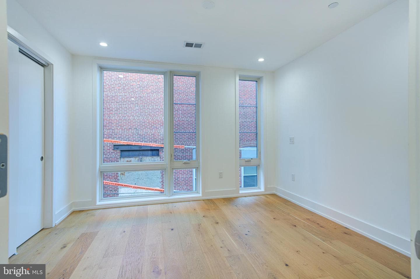 1746 N Hope Street photo 19