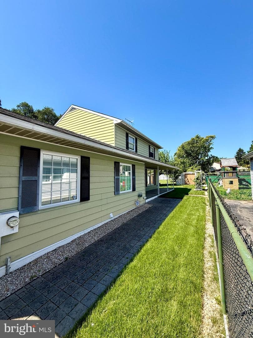 840 Welsh Road photo 41