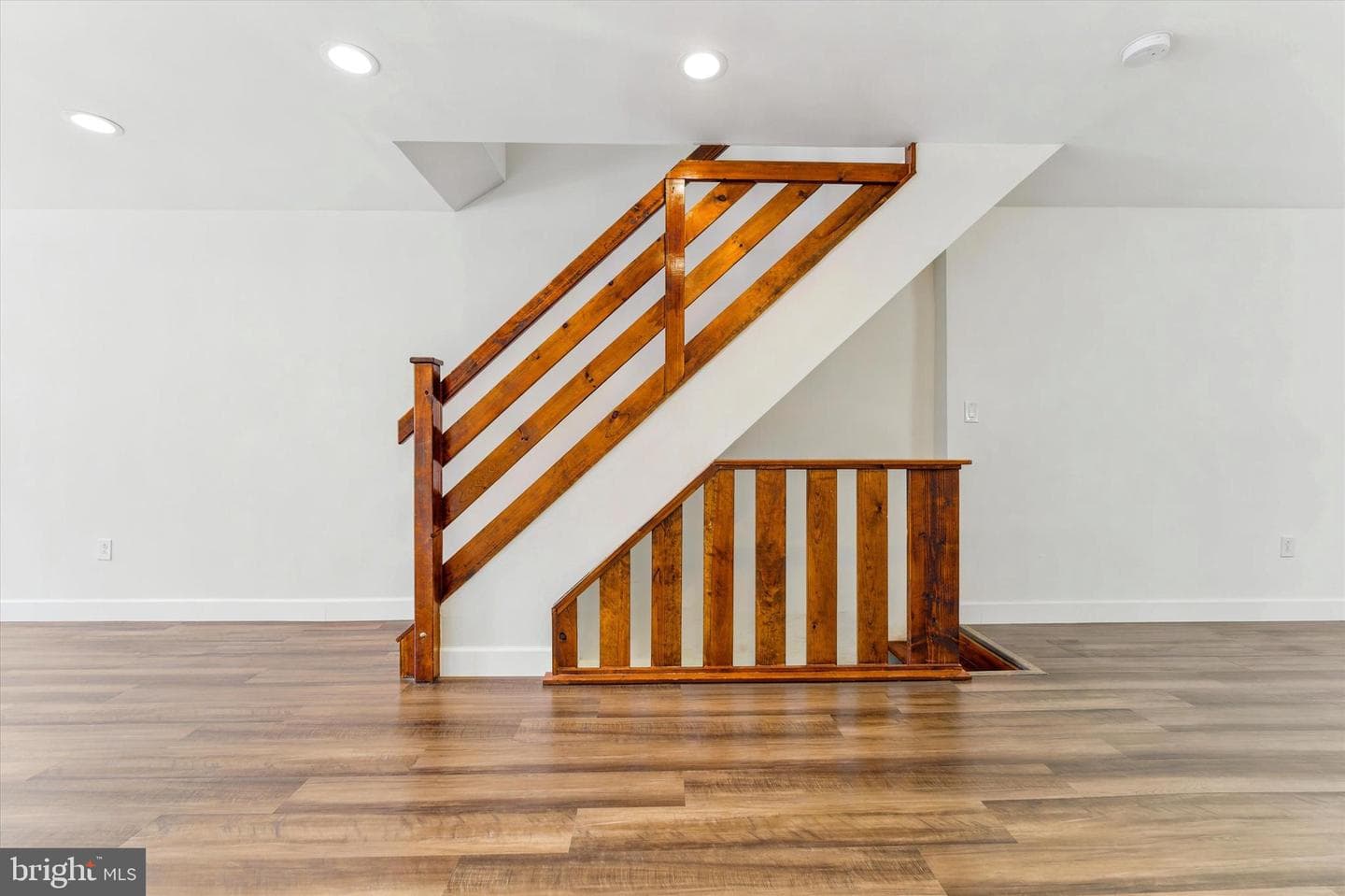 601 Watkins Street photo 6