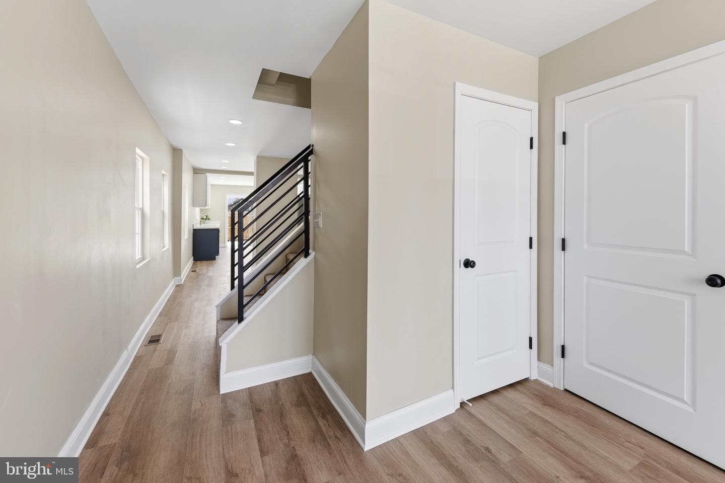 4627 Edgemont Street photo 6