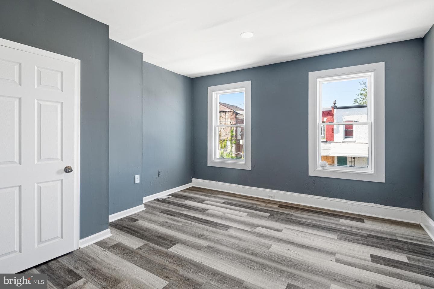 1307 S Hanson Street photo 5