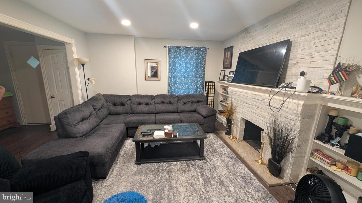 6211 Ogontz Ave photo 13