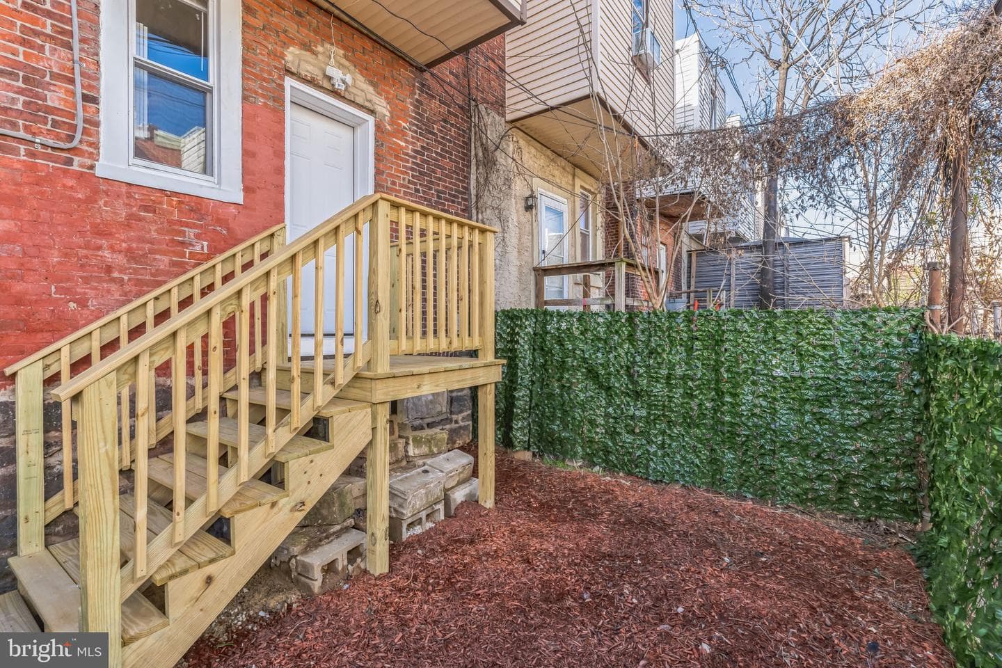241 S Ithan Street photo 4