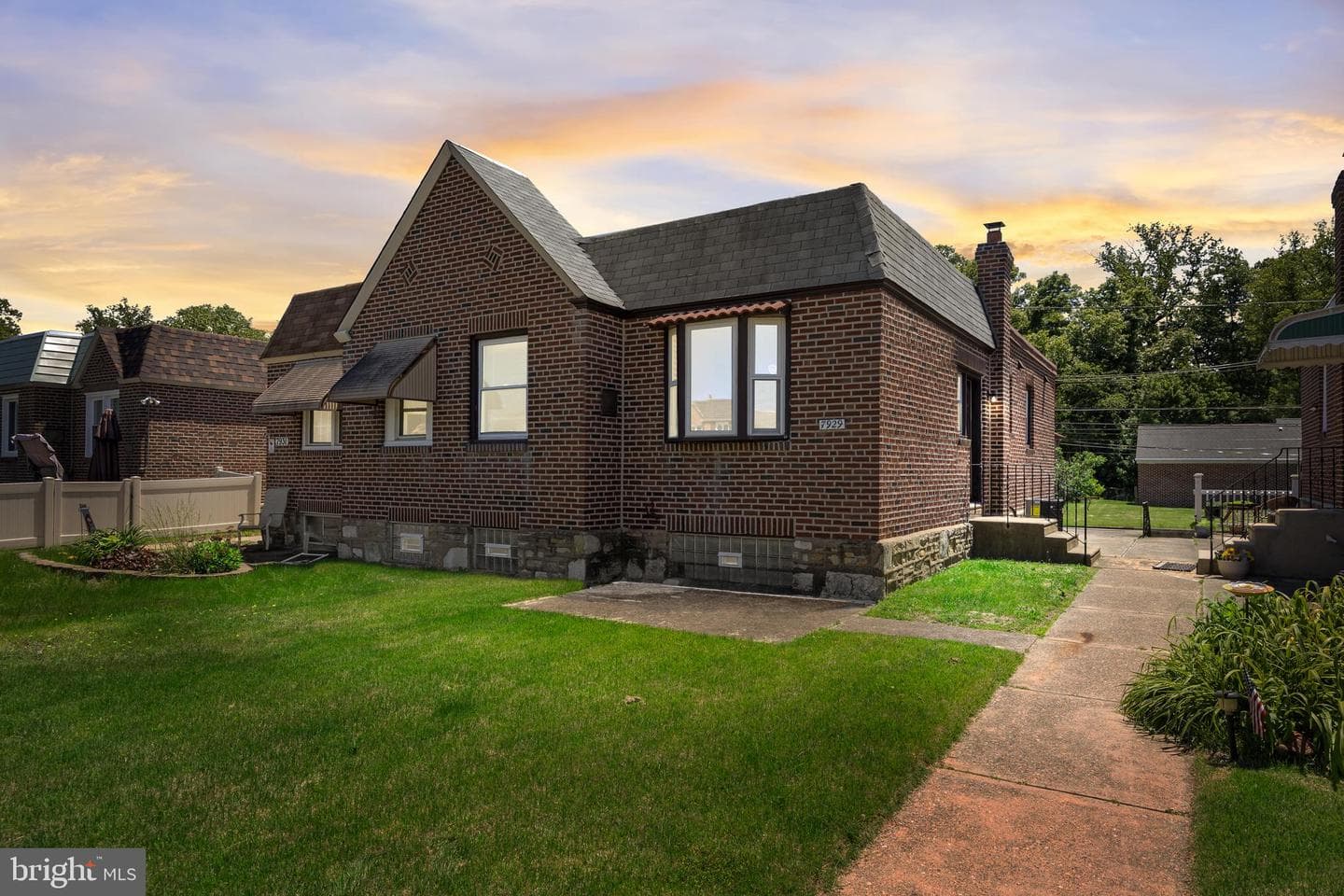 7929 Lister Street