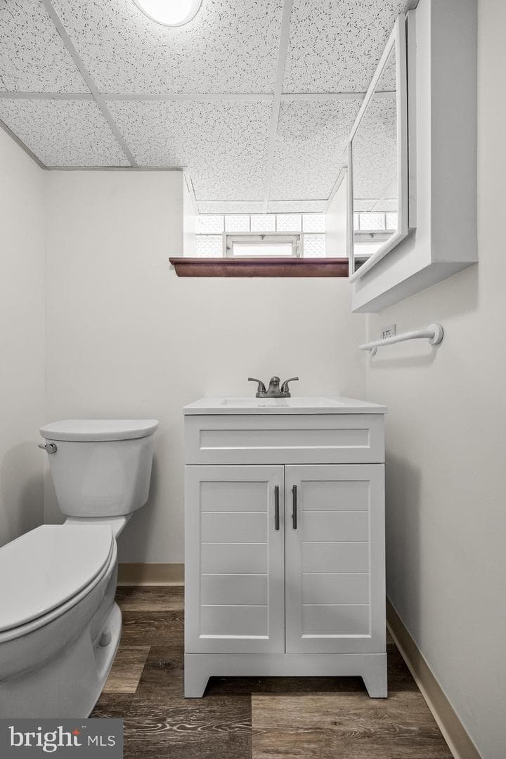 7929 Lister Street photo 25