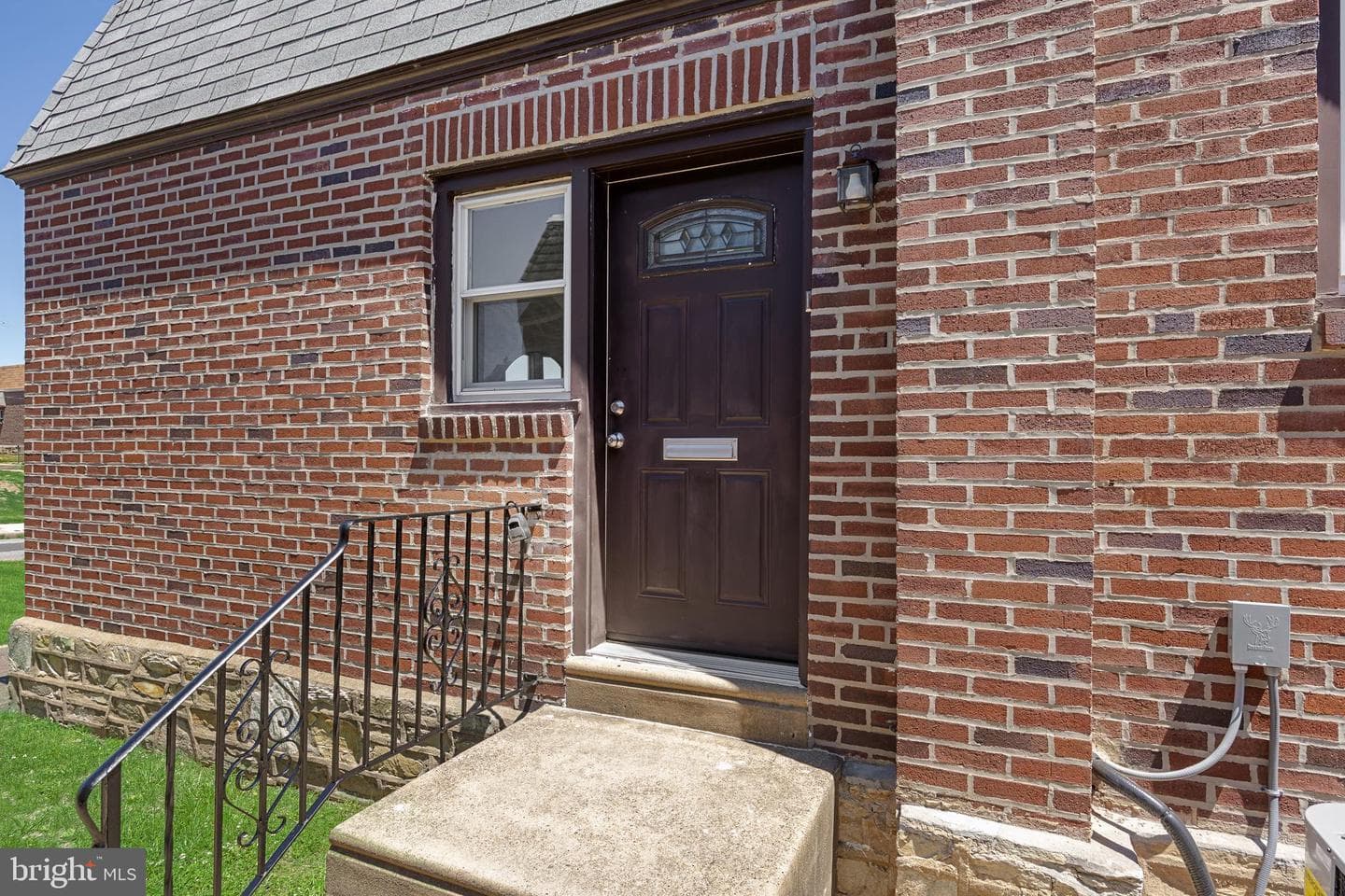 7929 Lister Street photo 6