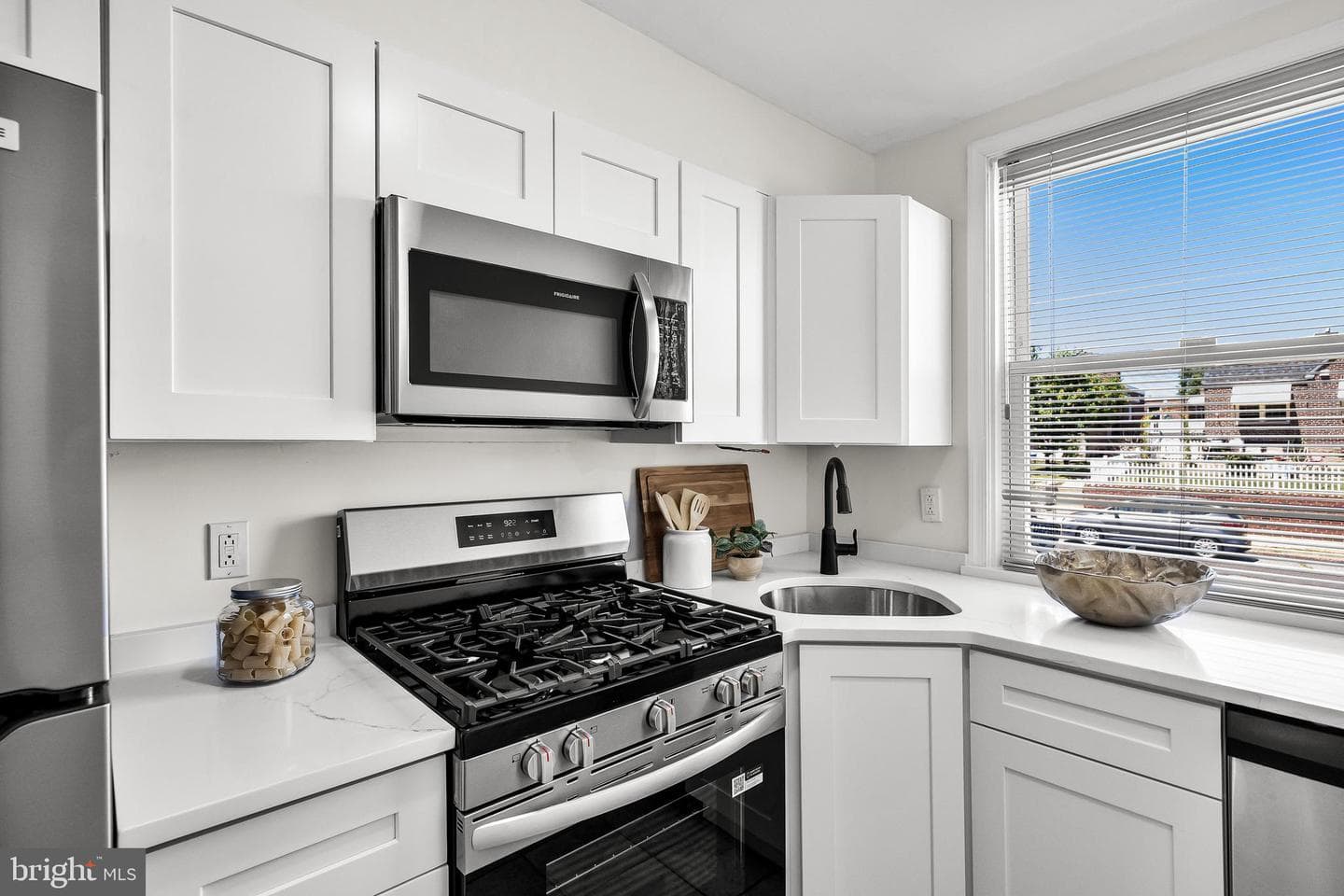 7929 Lister Street photo 7