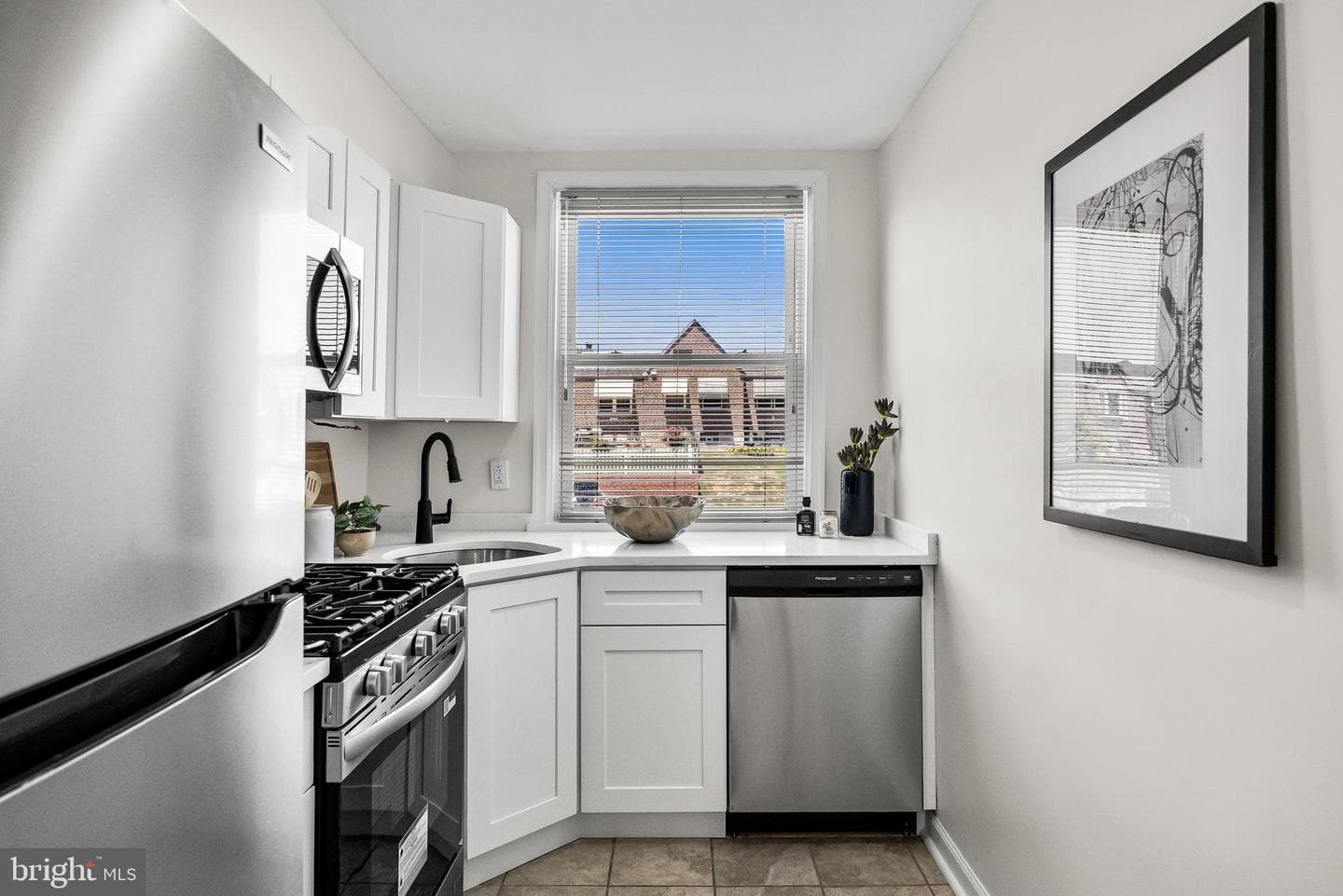 7929 Lister Street photo 8
