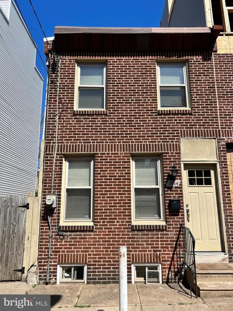 2654 Agate Street photo 2