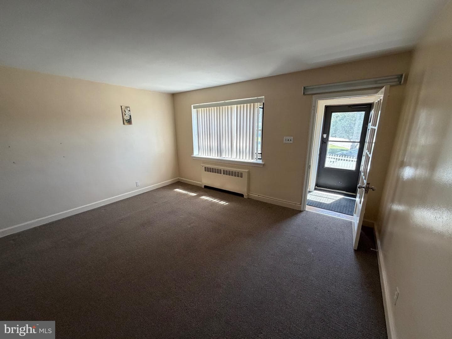 1503 Hellerman Street photo 5