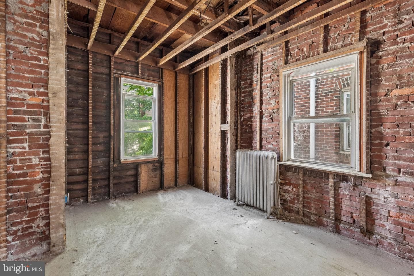 2245 E Cambria Street photo 14