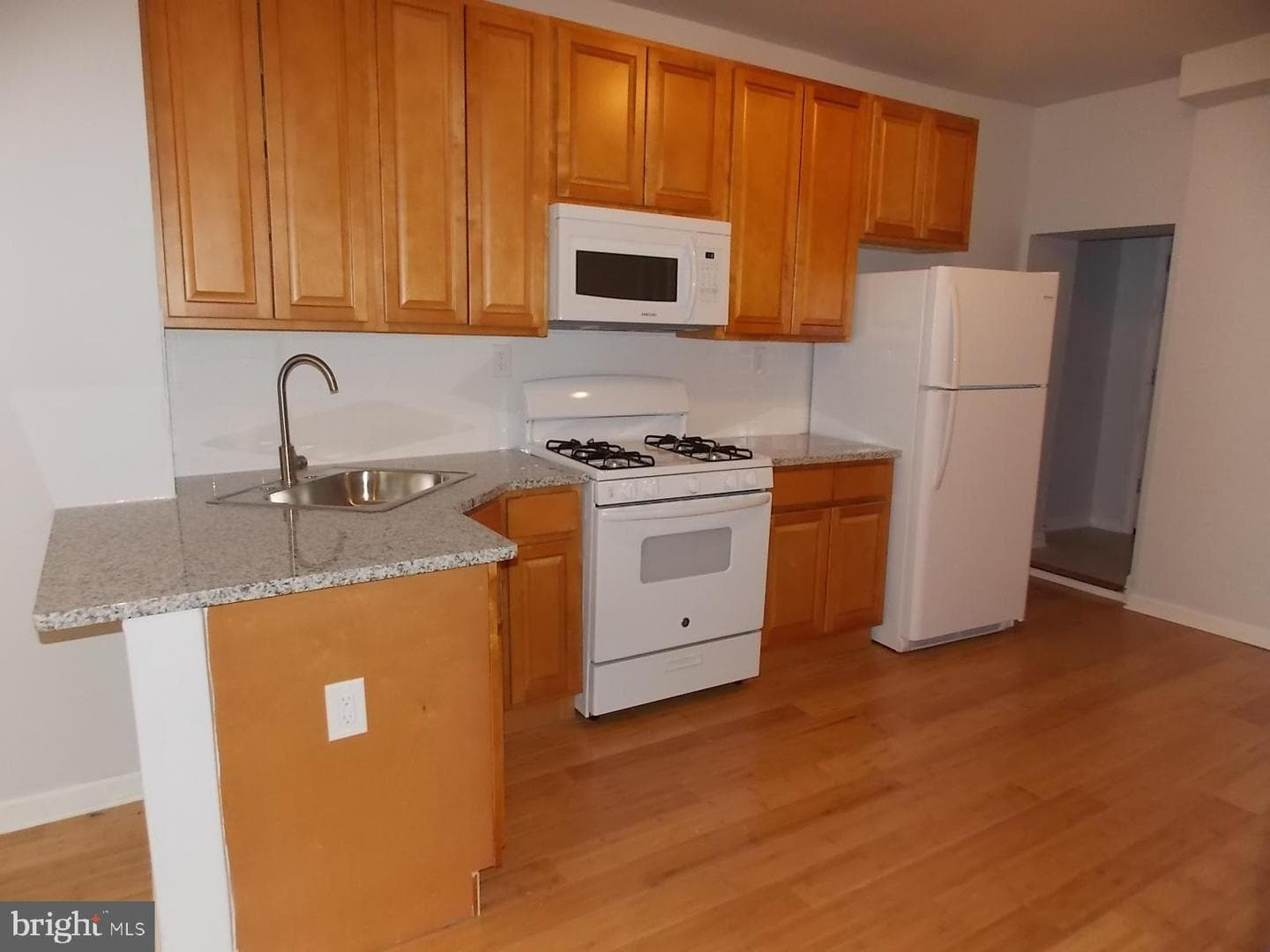838 N Brooklyn Street photo 3