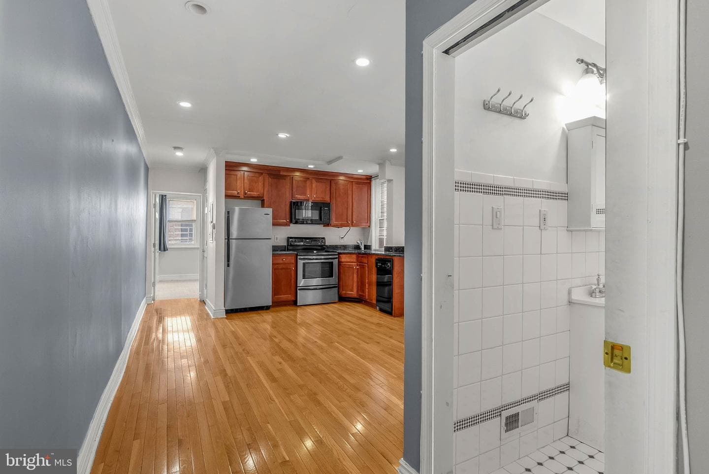 1910 Fairmount Avenue #b (1r) photo 3