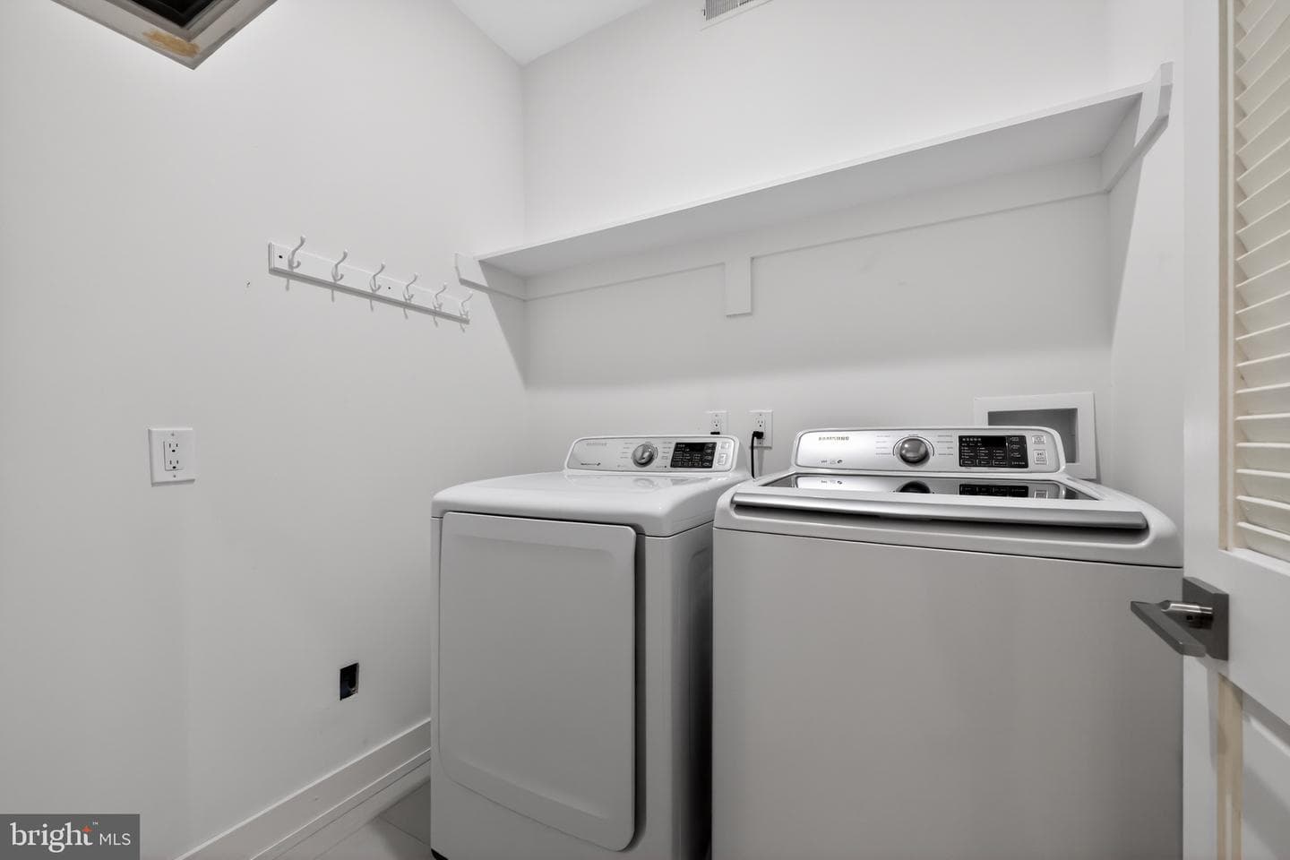 973 N 5th Street photo 20