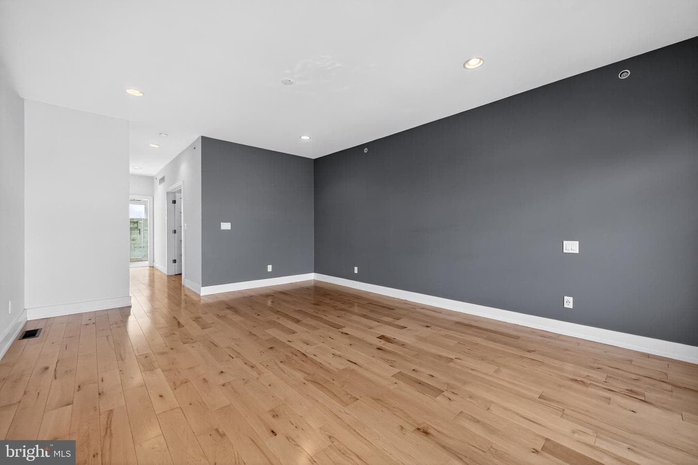 973 N 5th Street photo 22