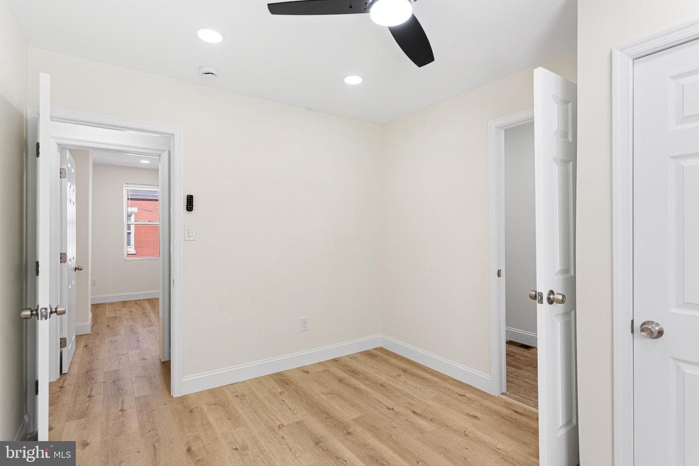 5810 Wakefield Street photo 7