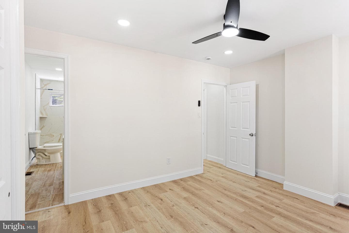 5810 Wakefield Street photo 8