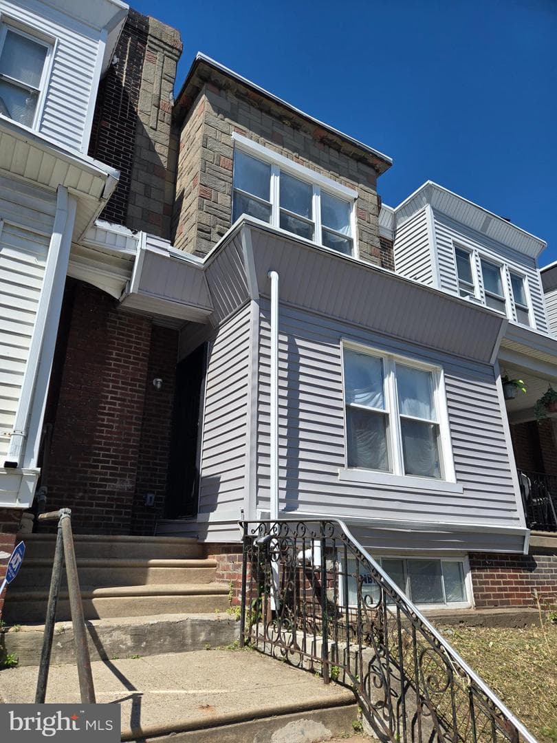 1632 S Lindenwood Street photo 24