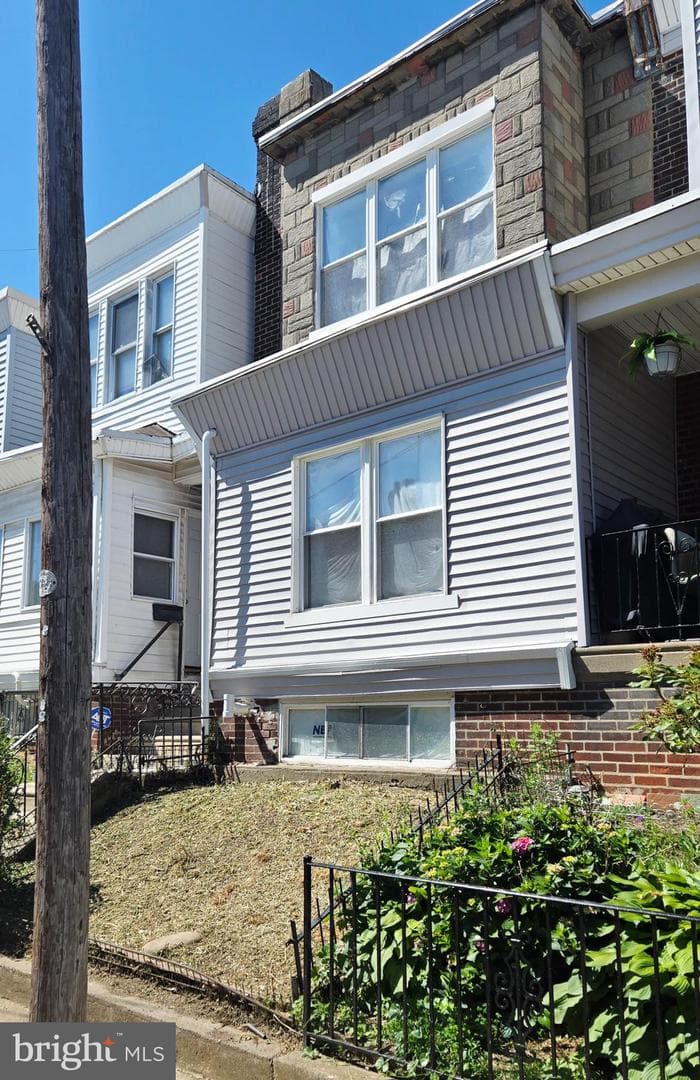 1632 S Lindenwood Street photo 26