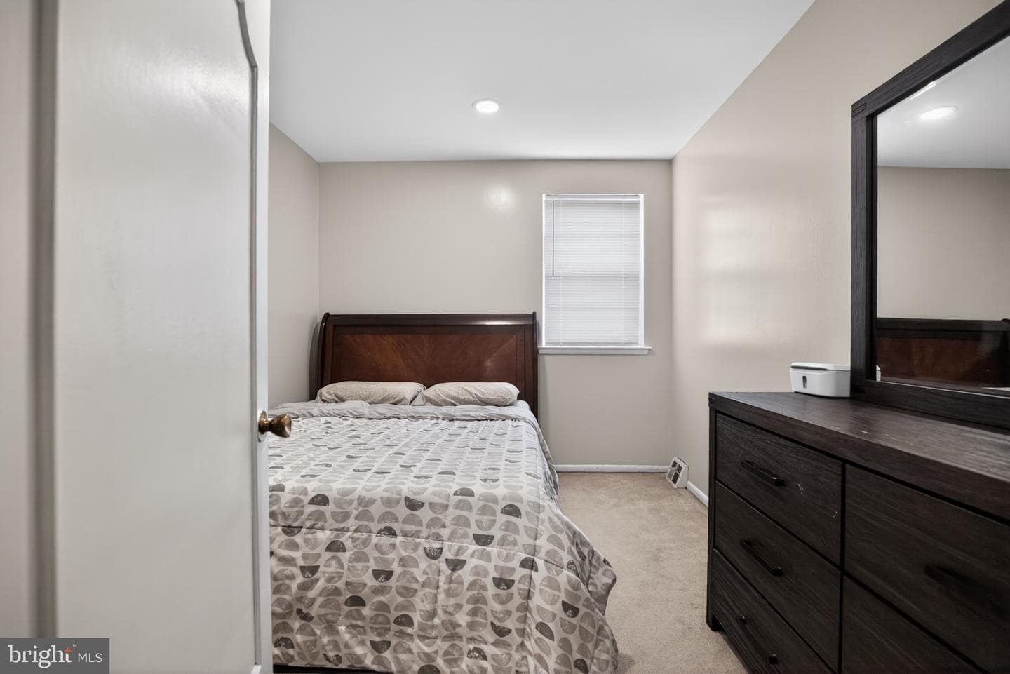 8906 Sylvia Lane photo 22