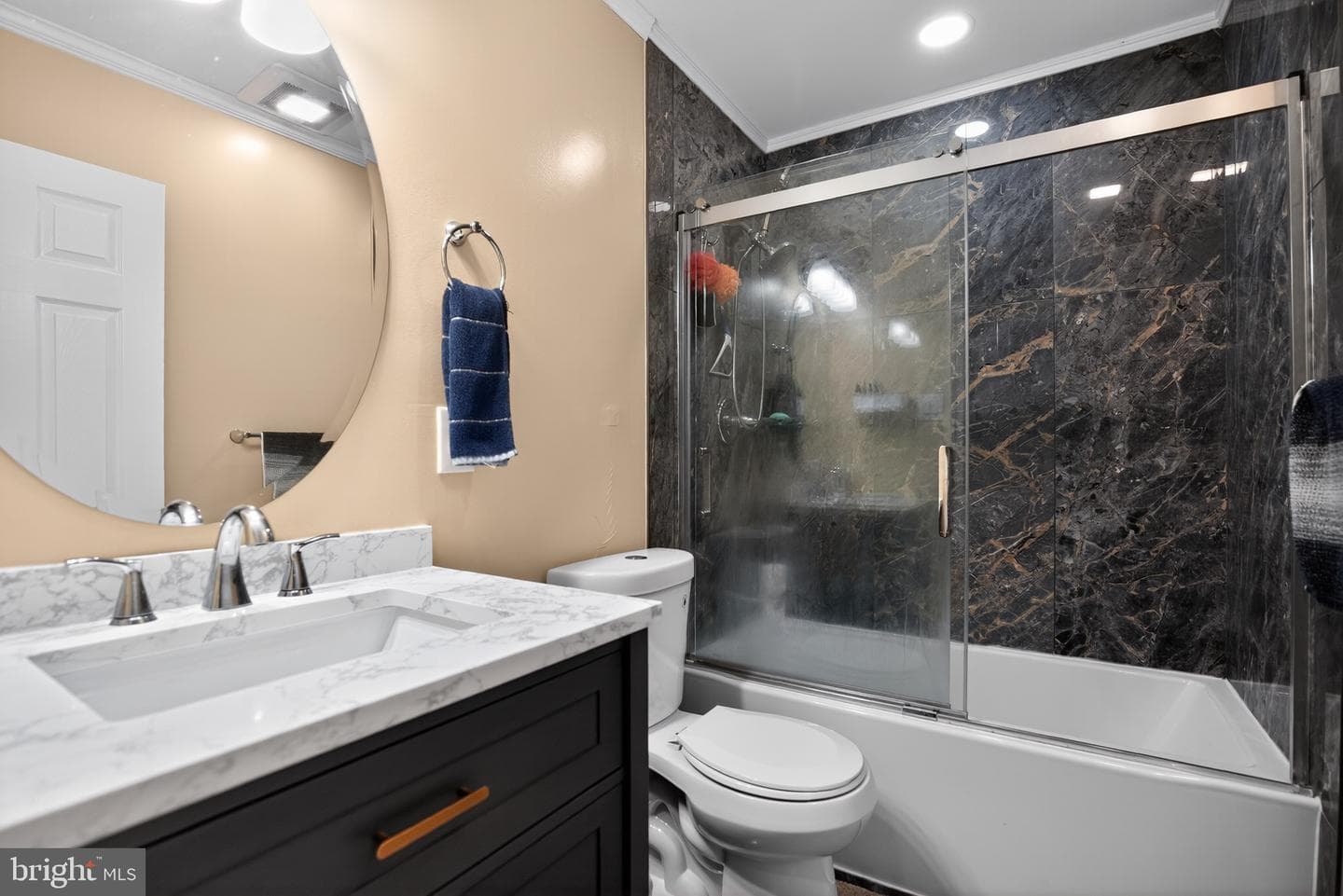 8906 Sylvia Lane photo 23
