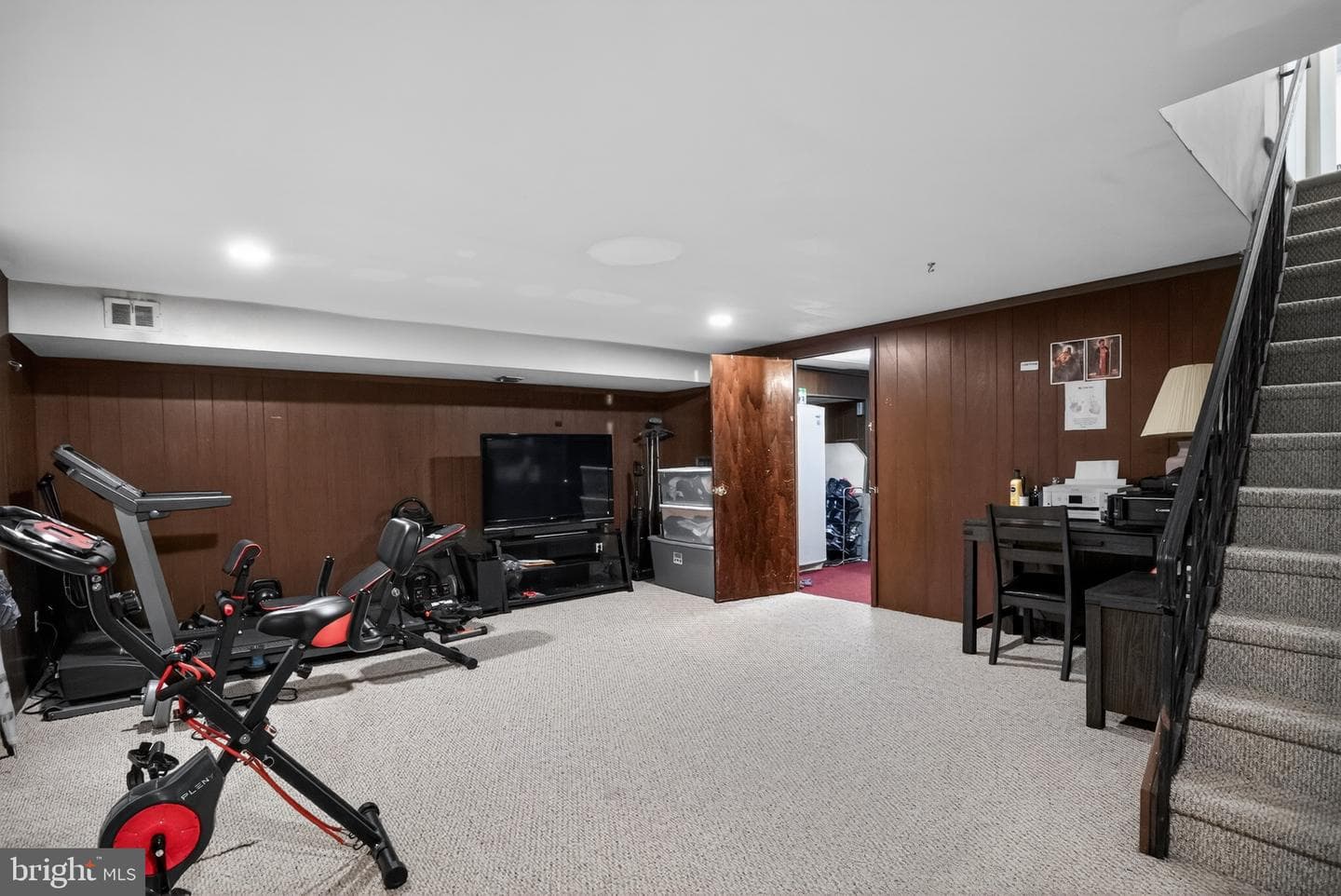 8906 Sylvia Lane photo 24