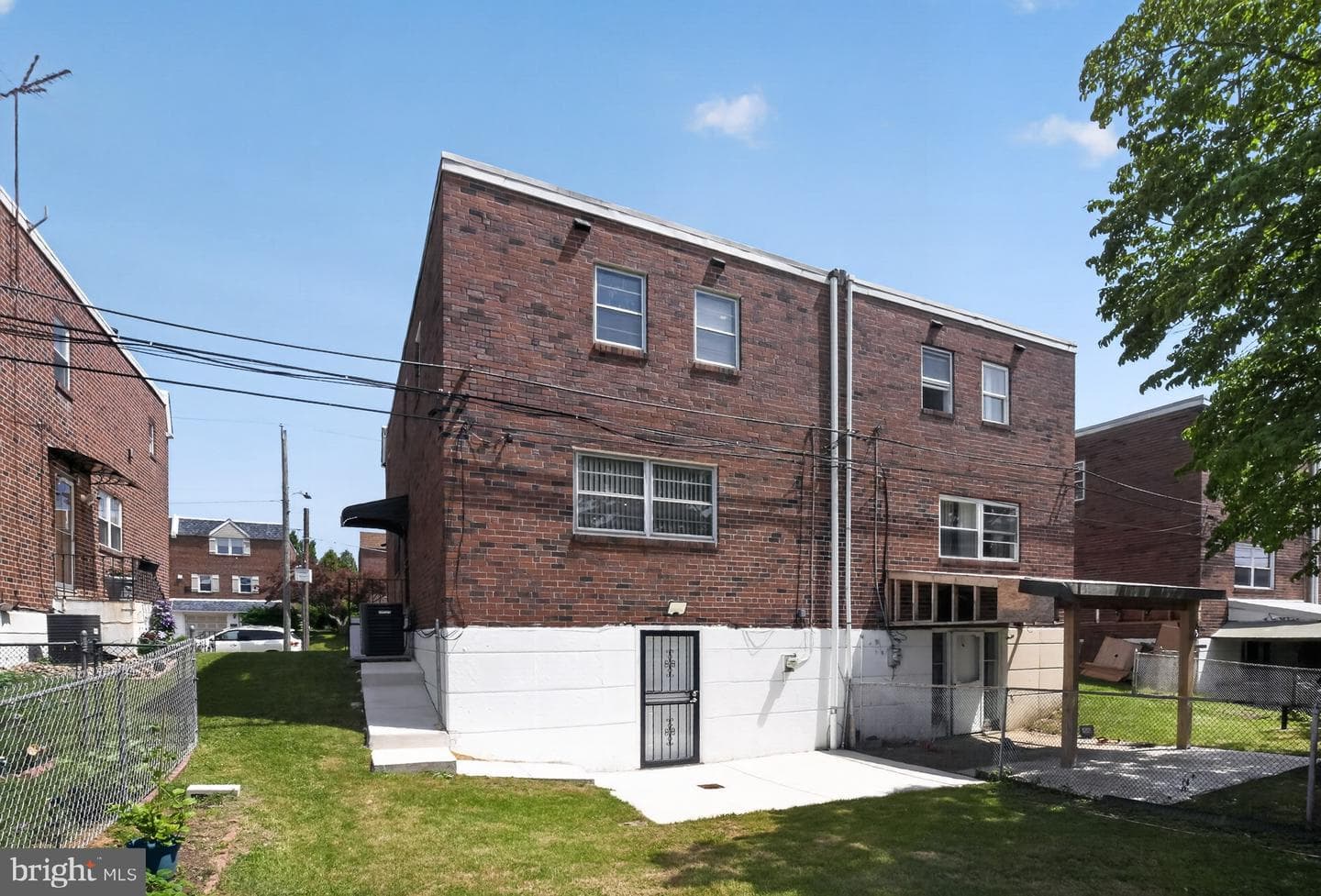 8906 Sylvia Lane photo 27