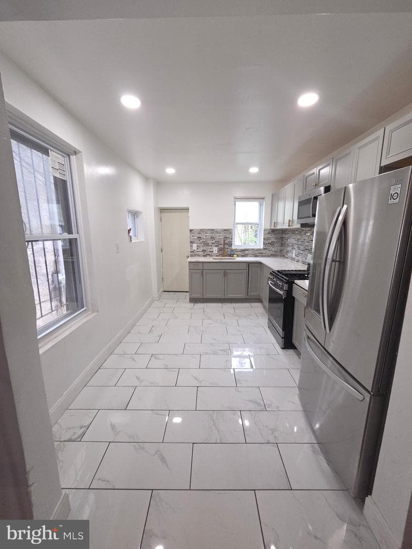 5336 Delancey Street photo 11