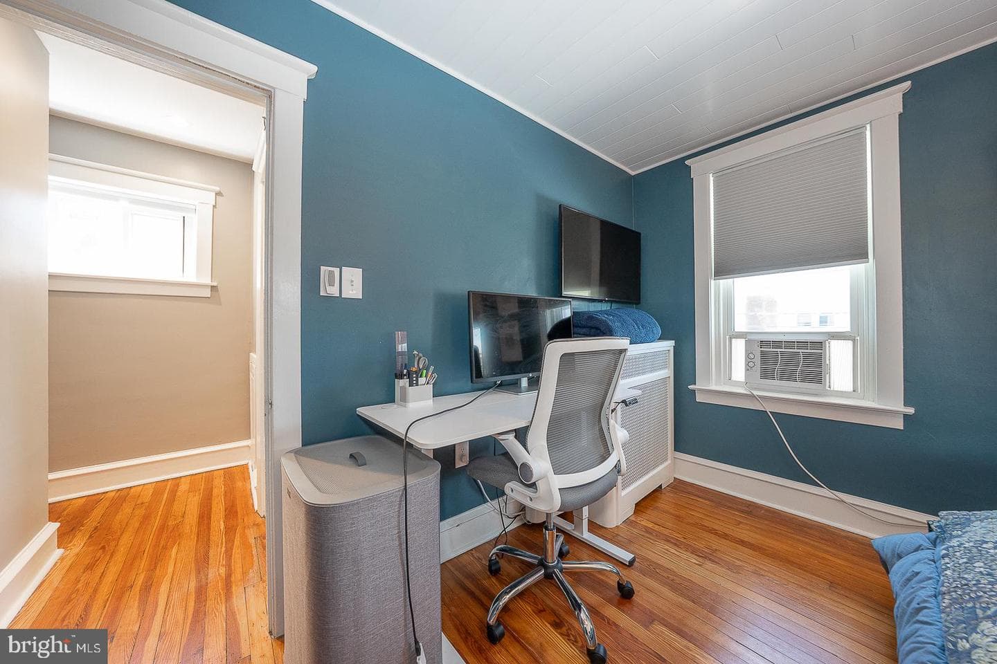 4011 Mitchell Street photo 13