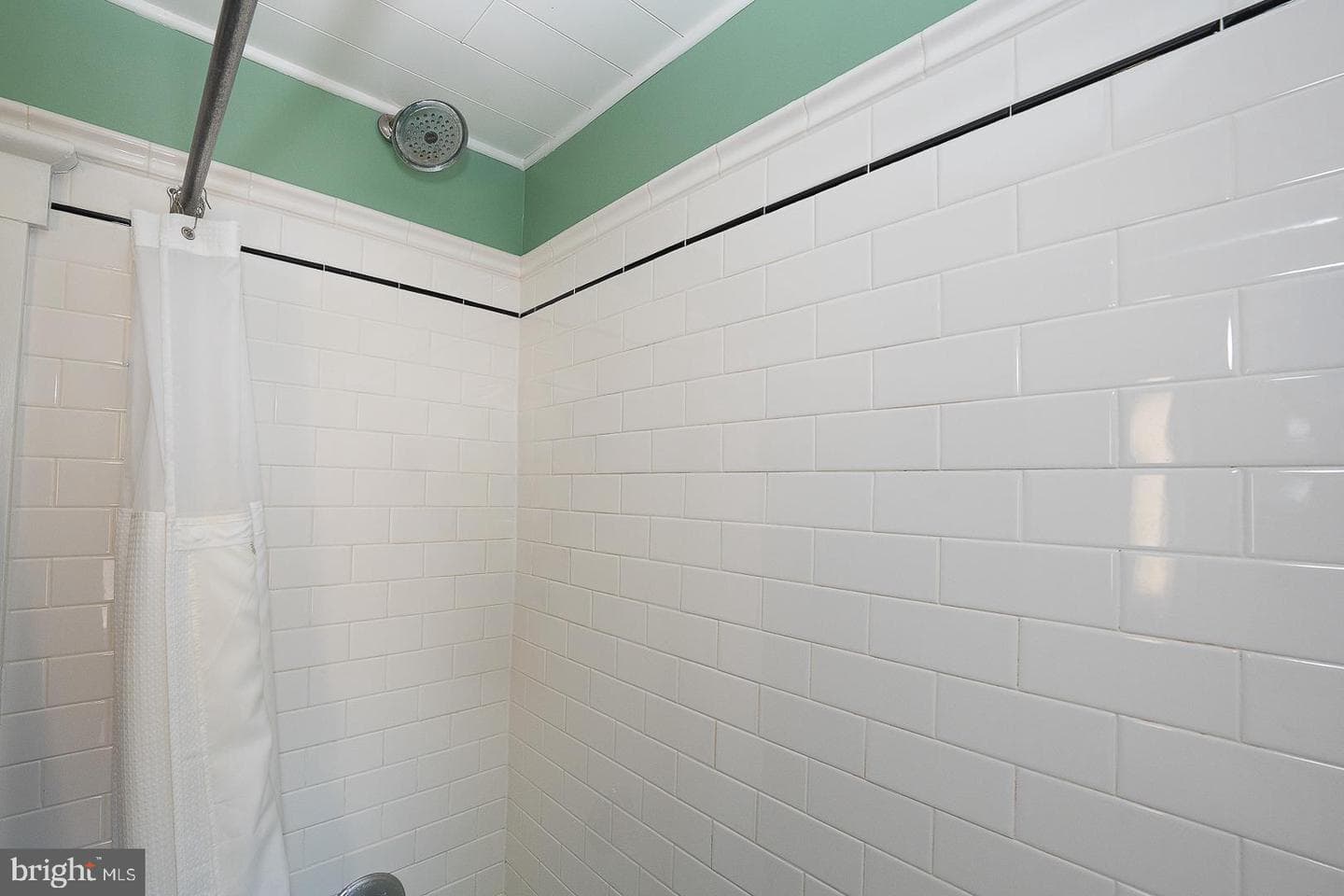 4011 Mitchell Street photo 15
